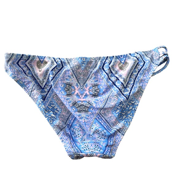 Blue and purple two piece bikini - Picture 7 of 11